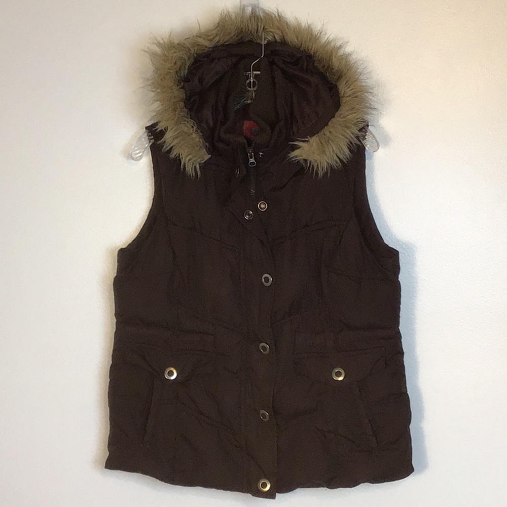 SLEEVELESS WINTER JACKET BROWN WITH FAUX FUR